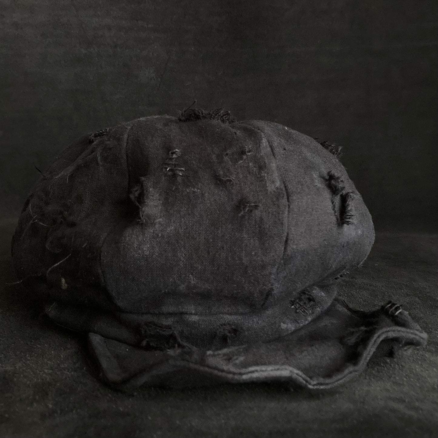 Black linen damage  casquette