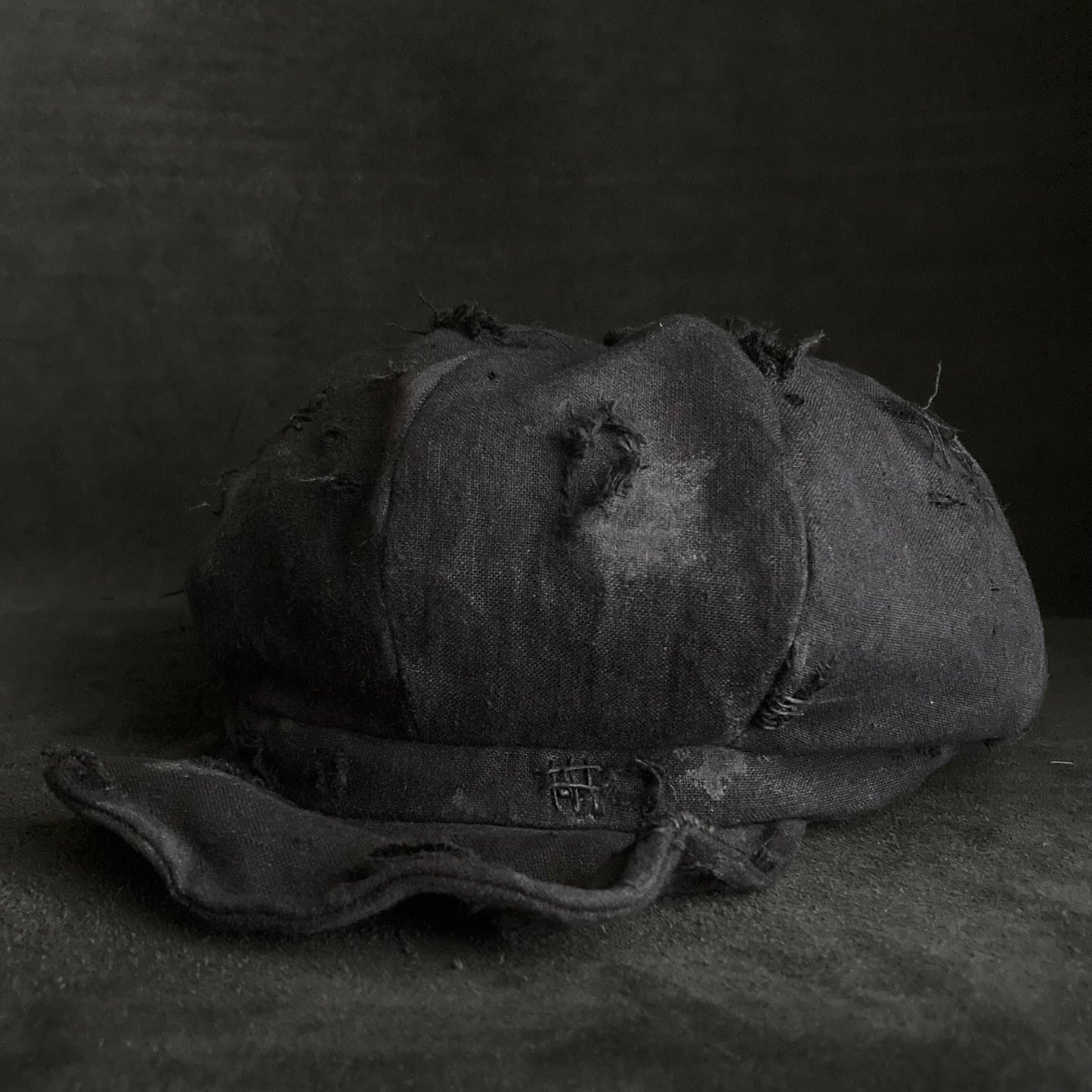 Black linen damage  casquette
