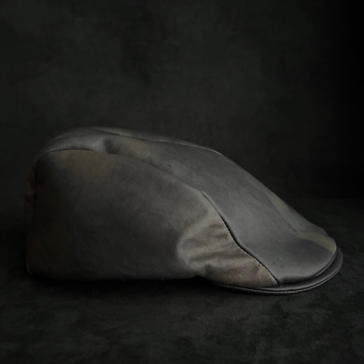 Blurry discoloration, soft leather hunting.