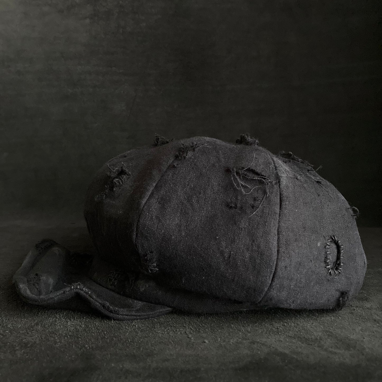 Black linen damage  casquette