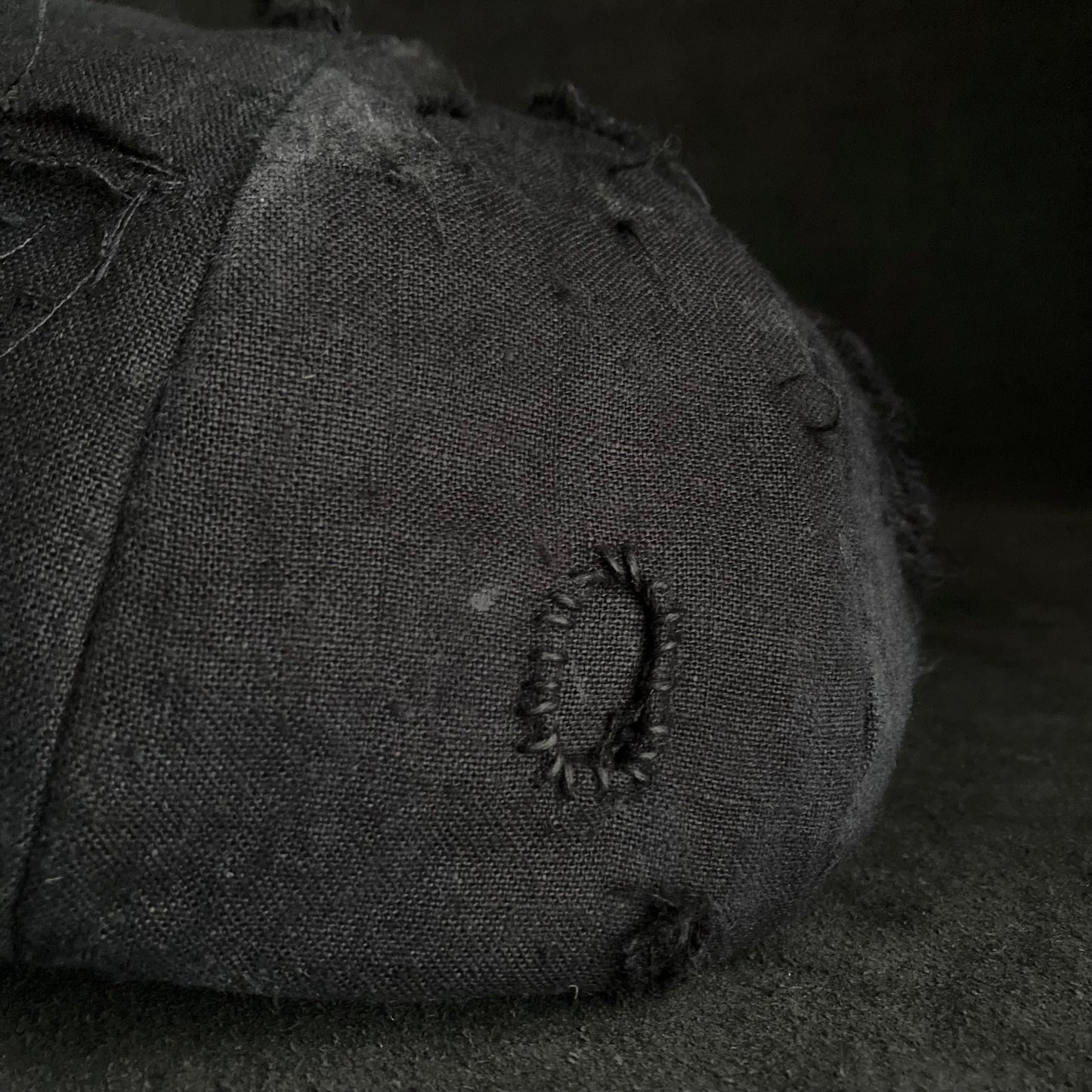 Black linen damage  casquette
