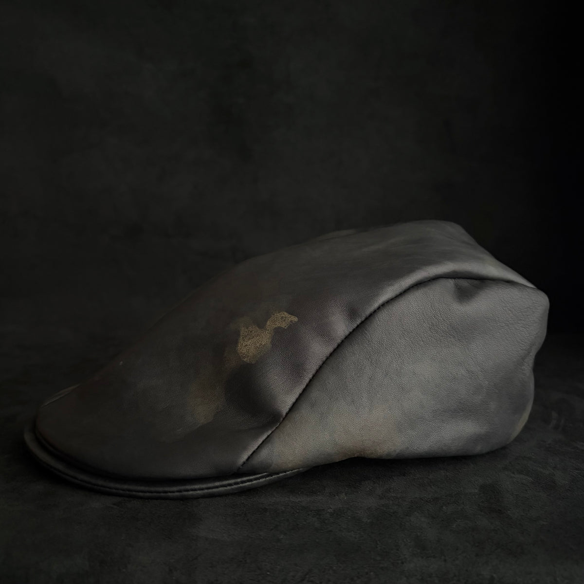 Blurry discoloration, soft leather hunting.