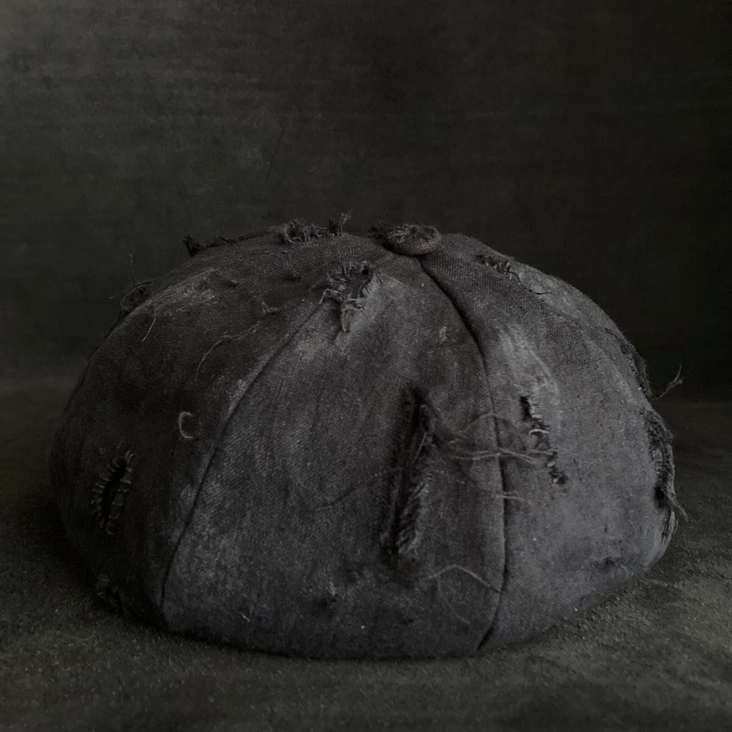 Black linen damage  casquette