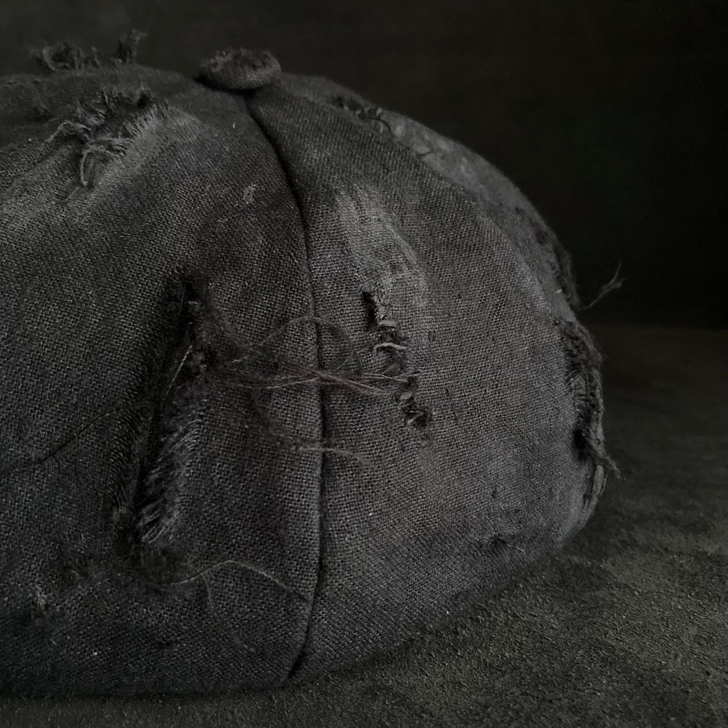 Black linen damage  casquette