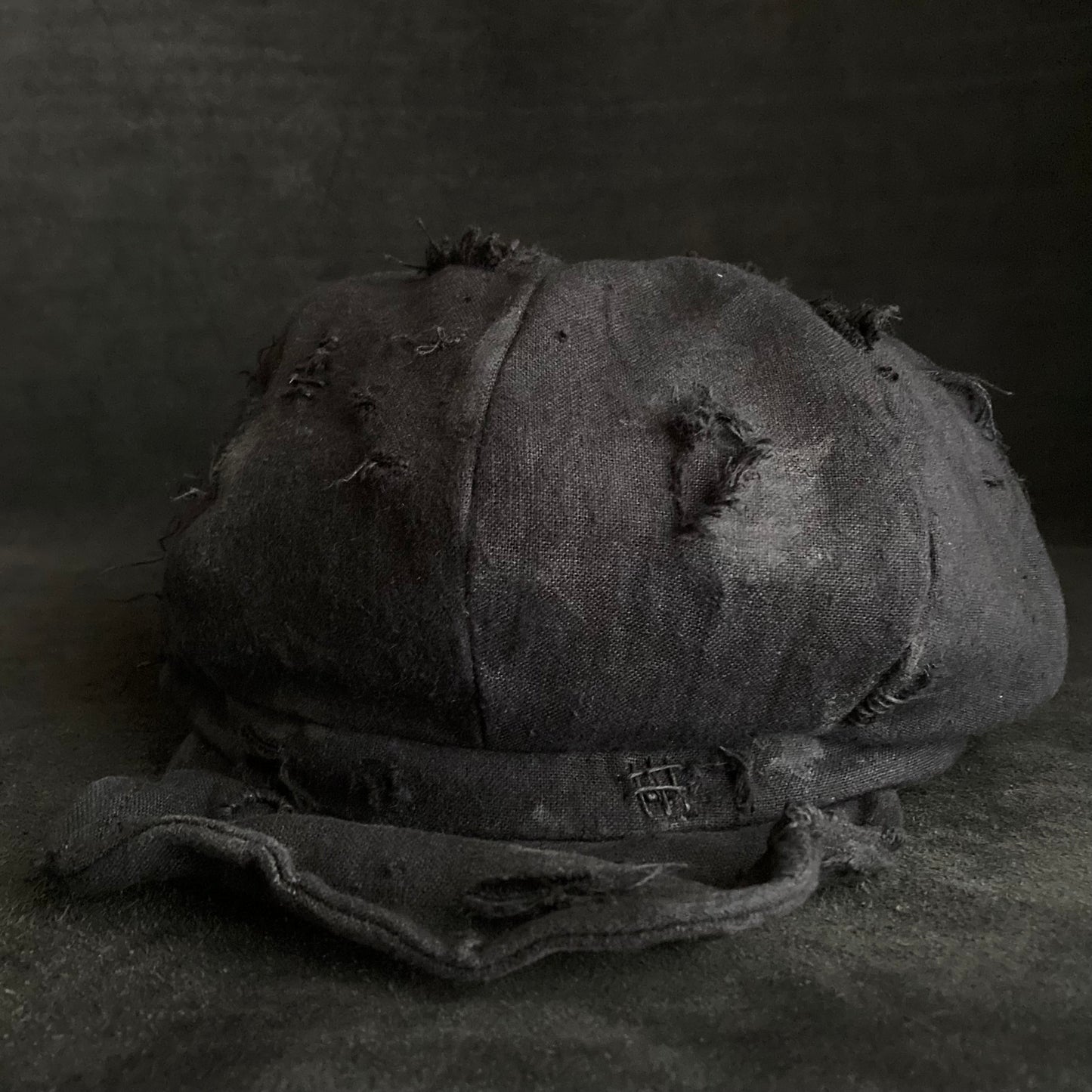 Black linen damage  casquette