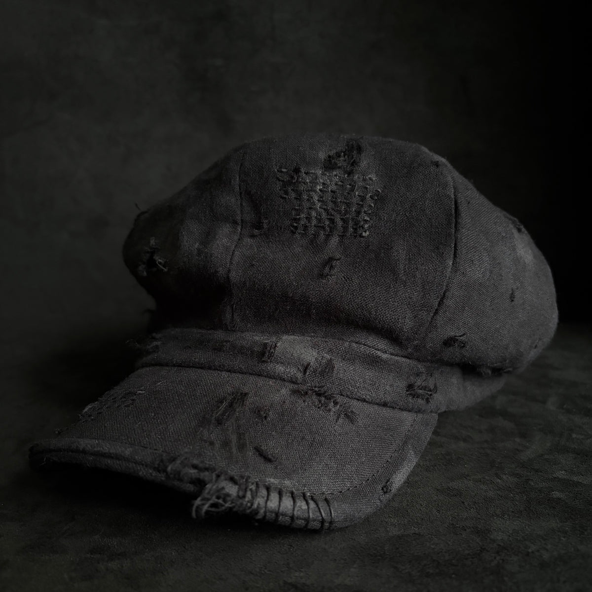 Black linen damage casquette (brim core)