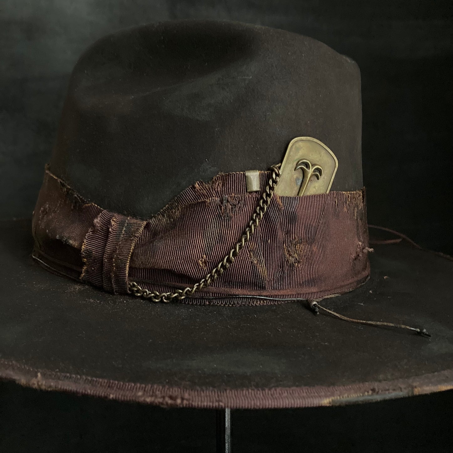 Dark brown beaver anchor western hat