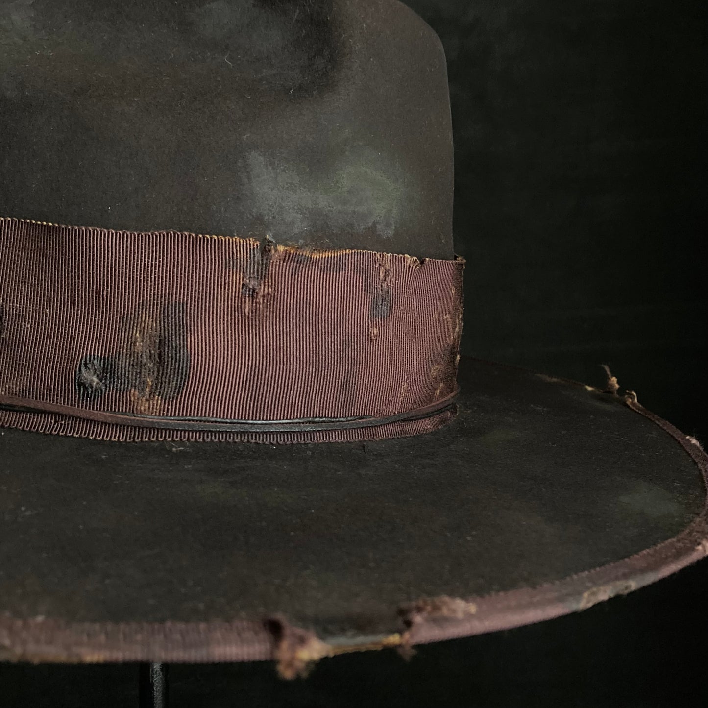 Dark brown beaver anchor western hat