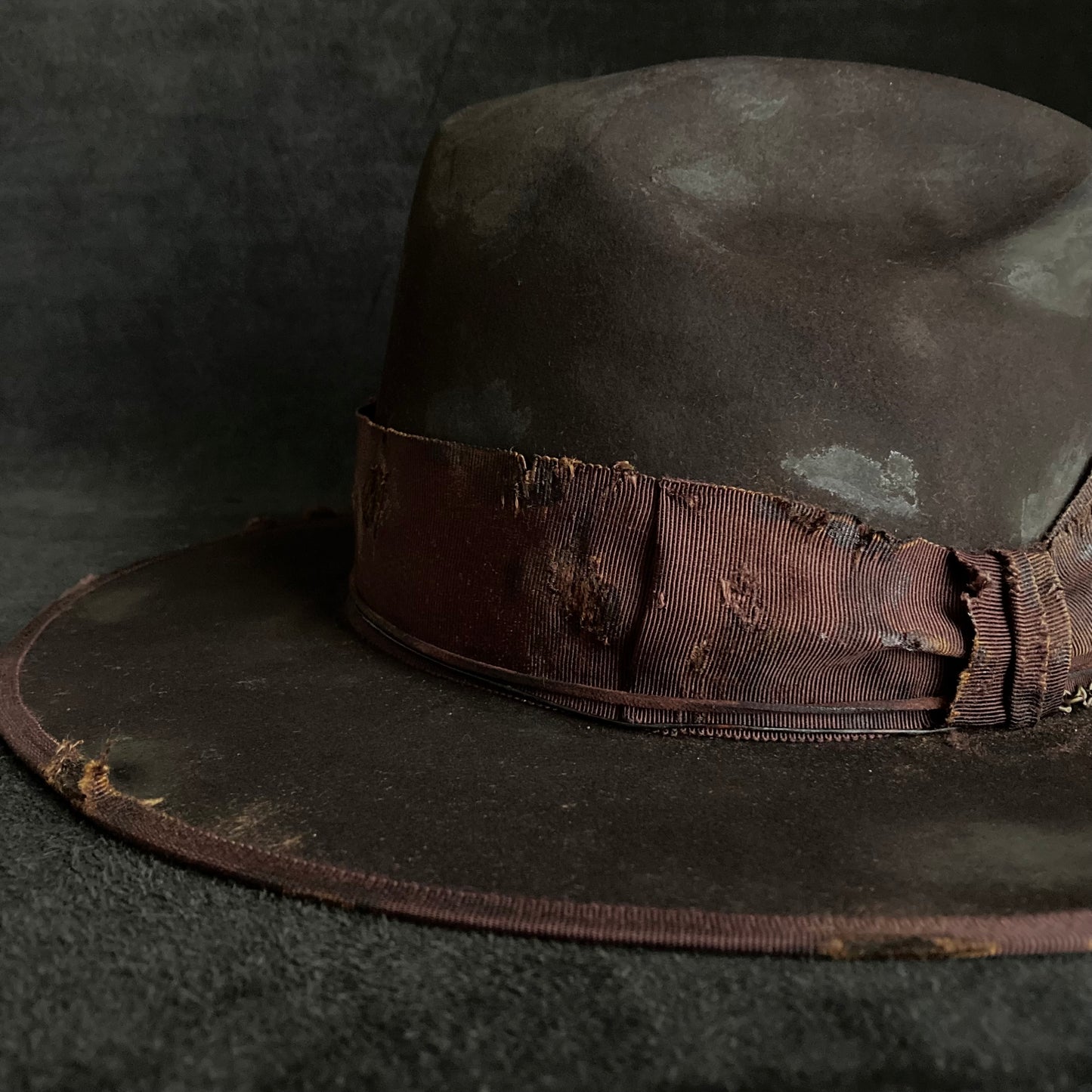 Dark brown beaver anchor western hat