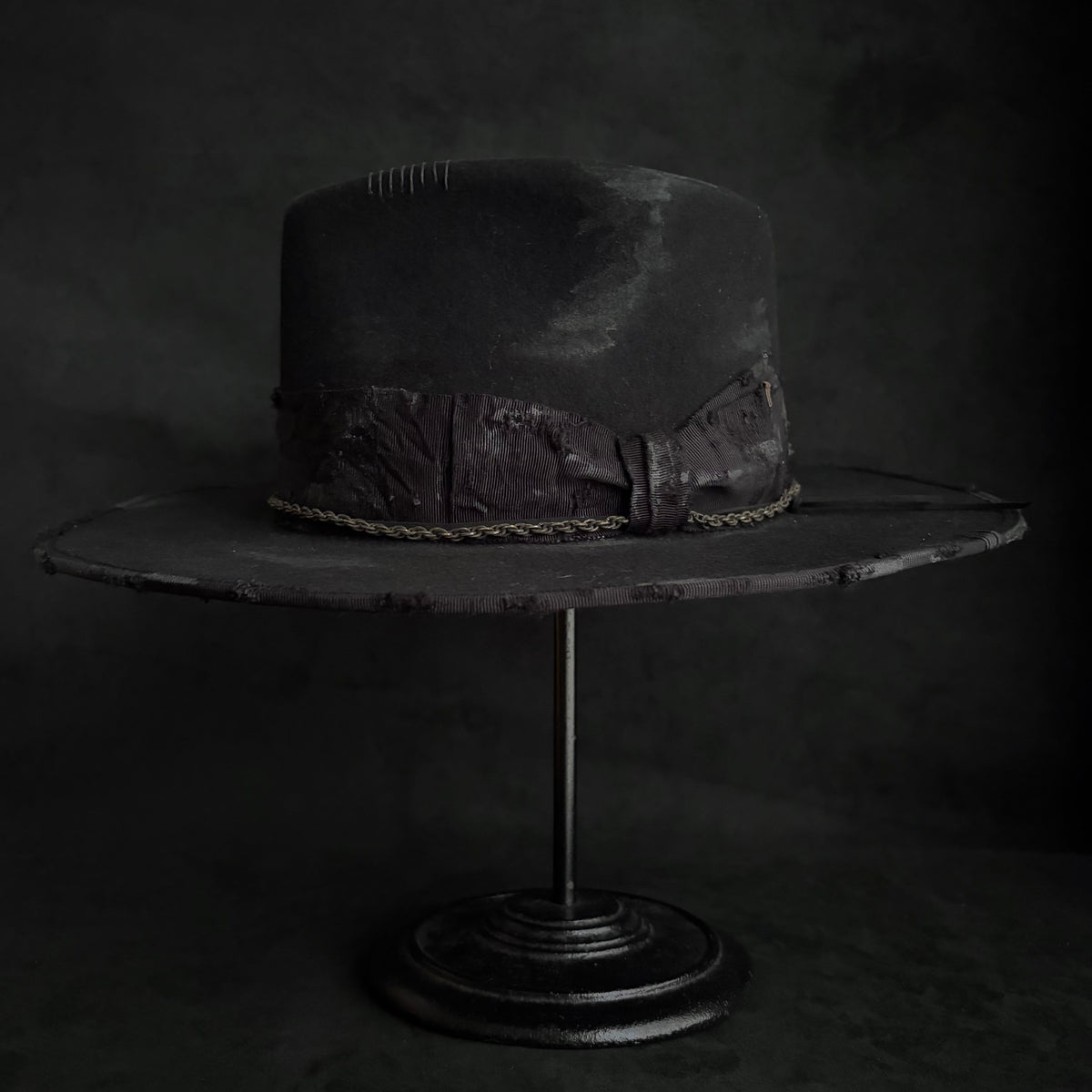 Patina damage black fedora hat (western weight)