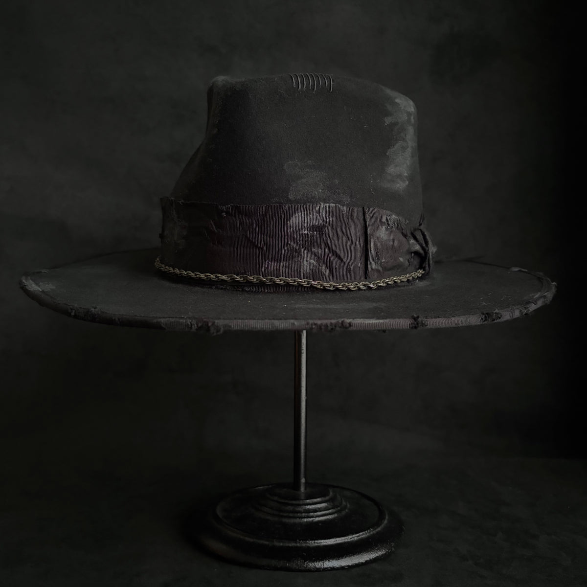 Patina damage black fedora hat (western weight)