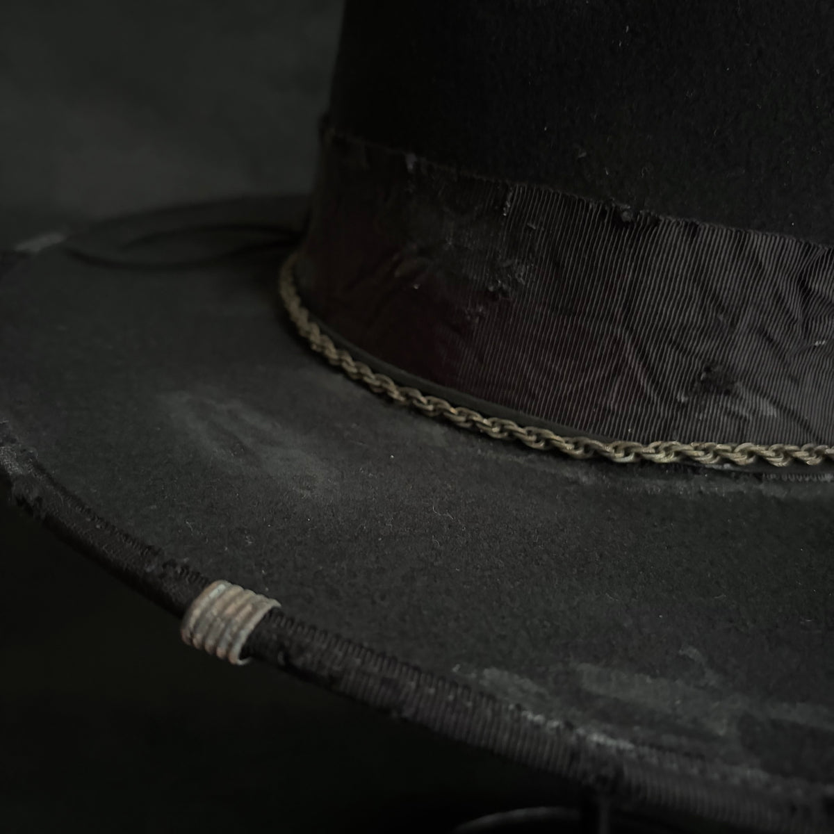 Patina damage black fedora hat (western weight)