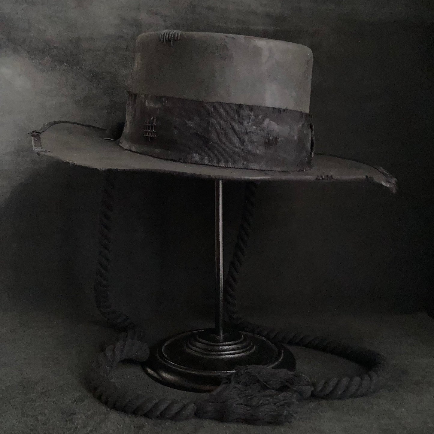Charcoal pork pie hanging rope hat