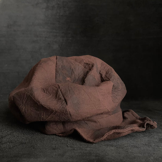 Dark persimmon dye wrinkled casquette