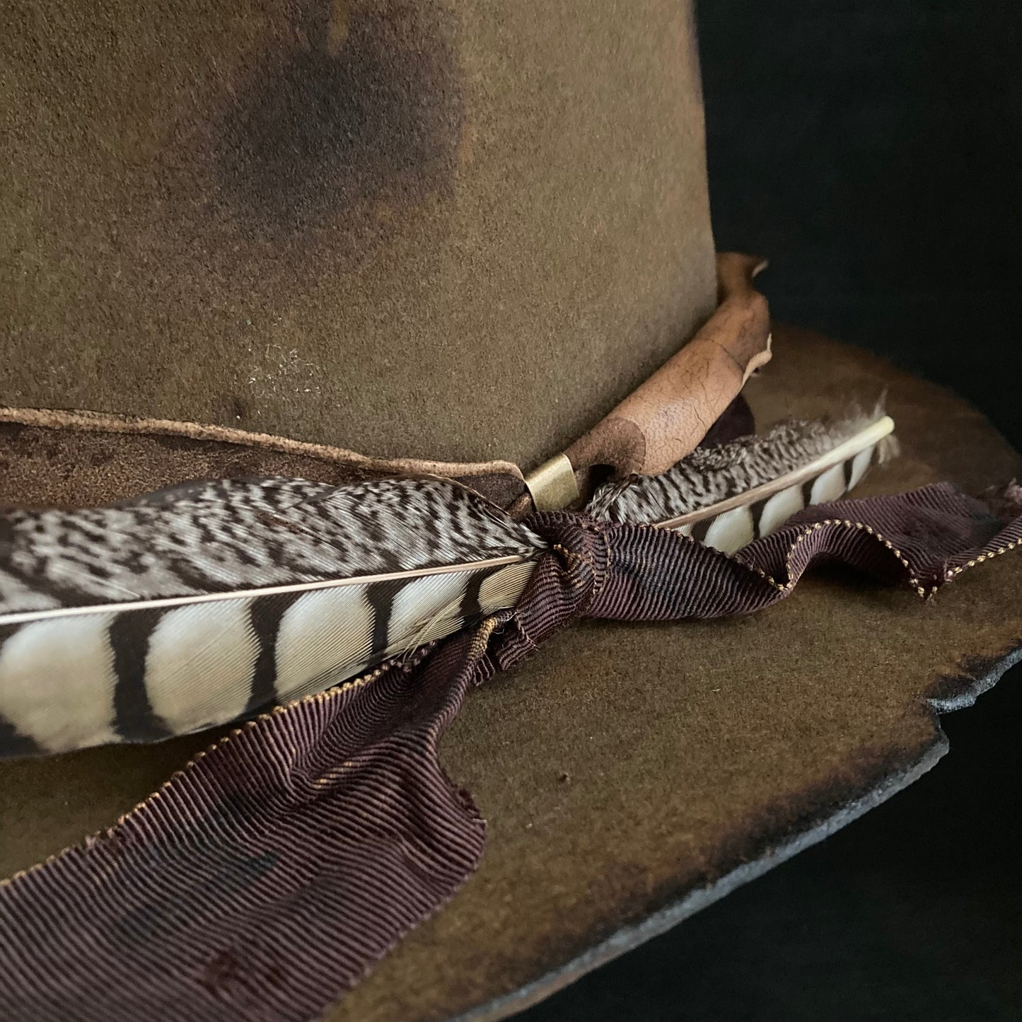 Dirt mind feather fedora hat