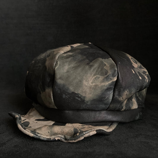 Splattering change color leather casquette