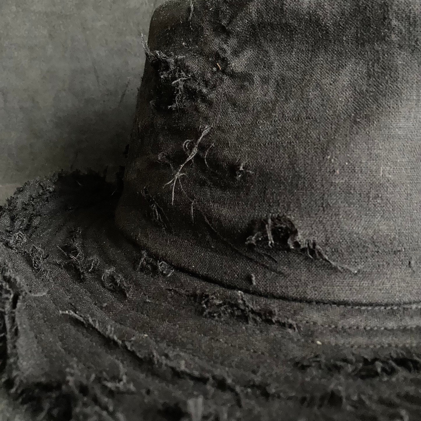 Black linen damage  fedora hat