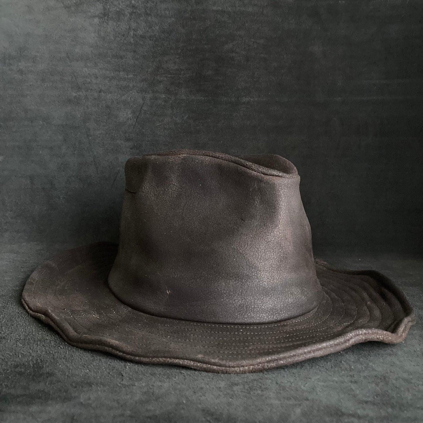 Dark brown stone grain leather fedora hat