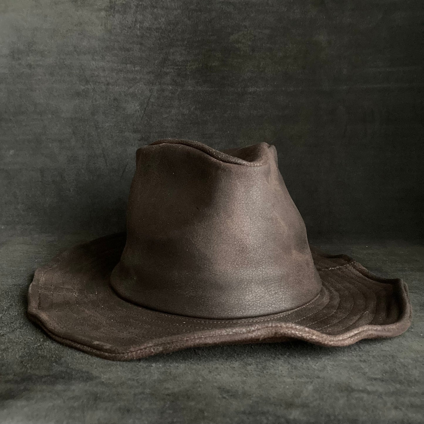 Dark brown stone grain leather fedora hat