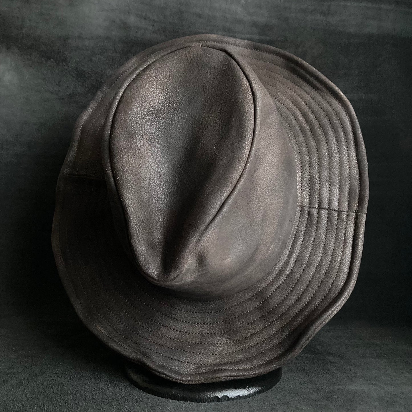 Dark brown stone grain leather fedora hat