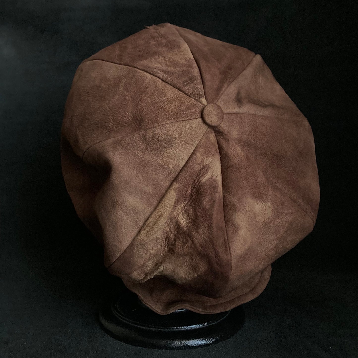 Burned uneven dyeing brown leather big casquette
