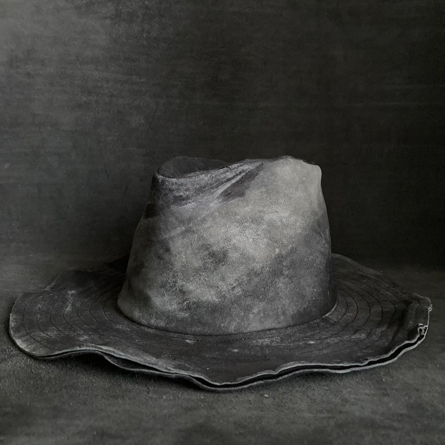 Shadow back leather fedora hat