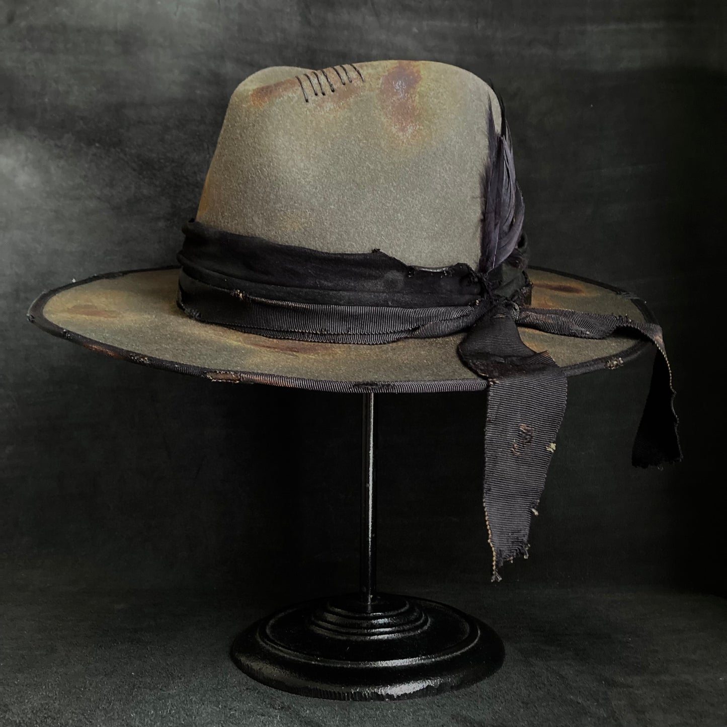Damage quiet gray fedora hat