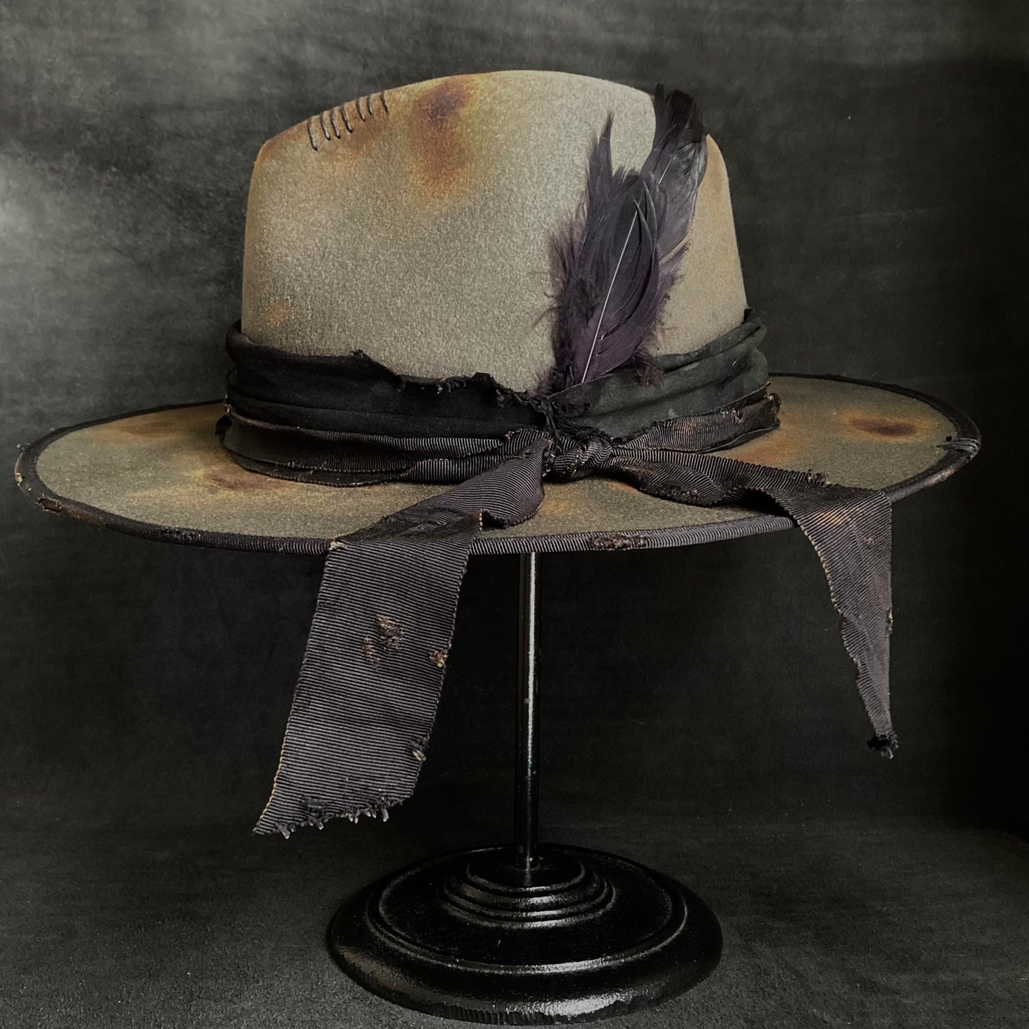 Damage quiet gray fedora hat