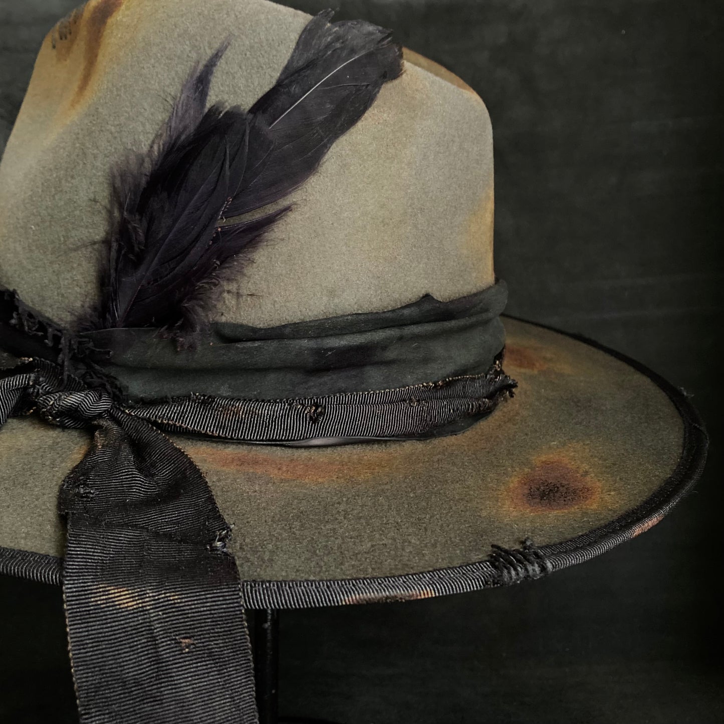 Damage quiet gray fedora hat