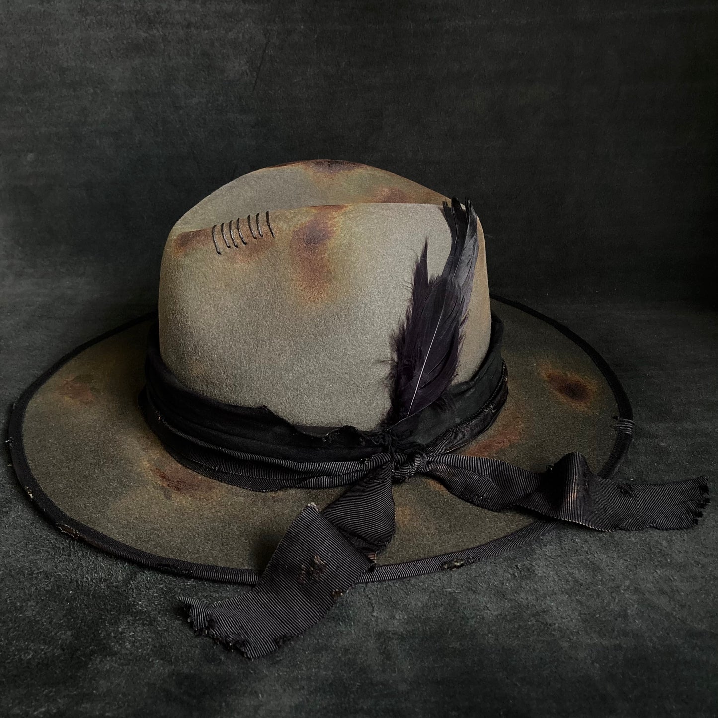 Damage quiet gray fedora hat