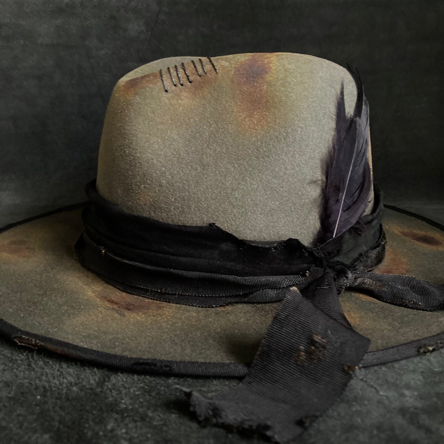 Damage quiet gray fedora hat