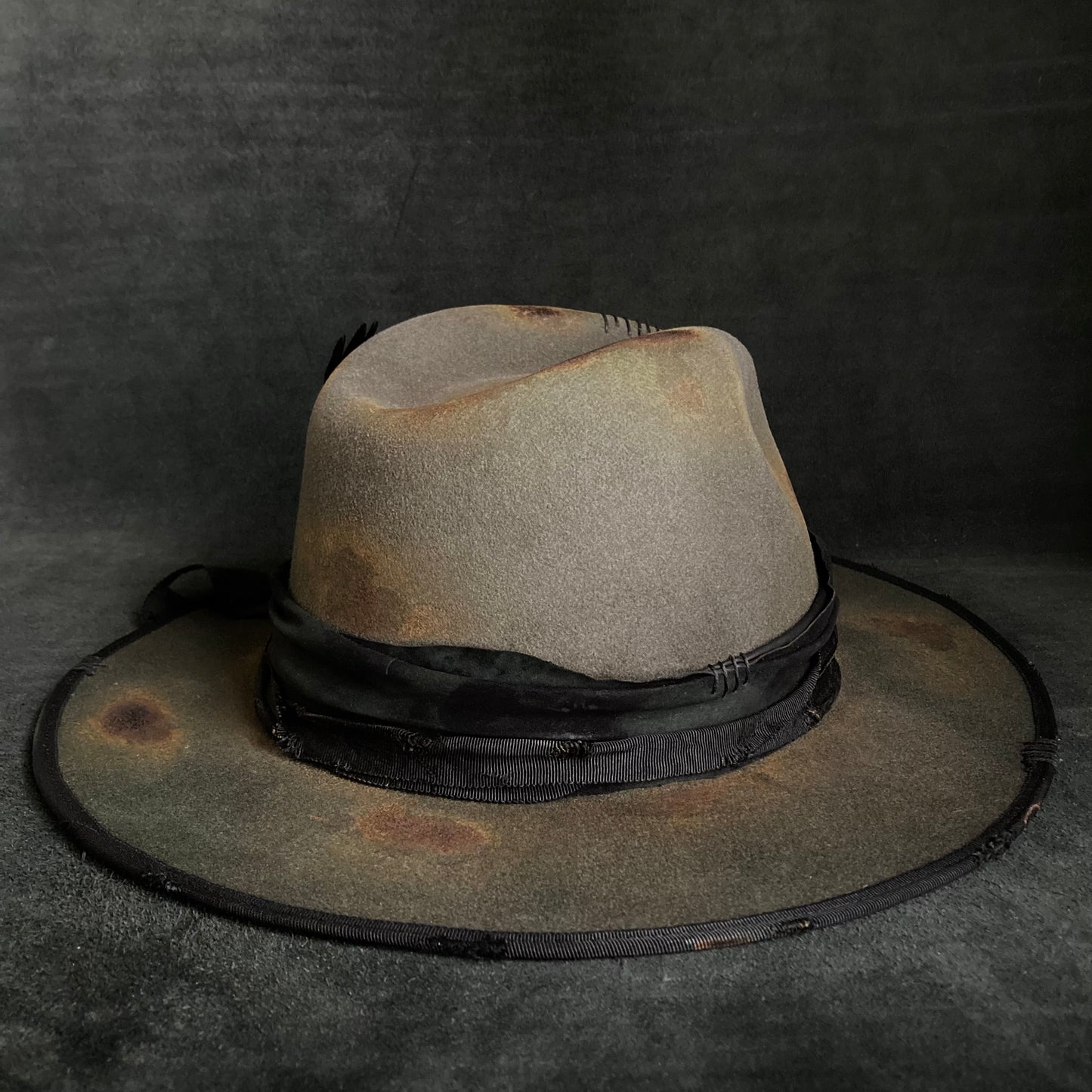 Damage quiet gray fedora hat