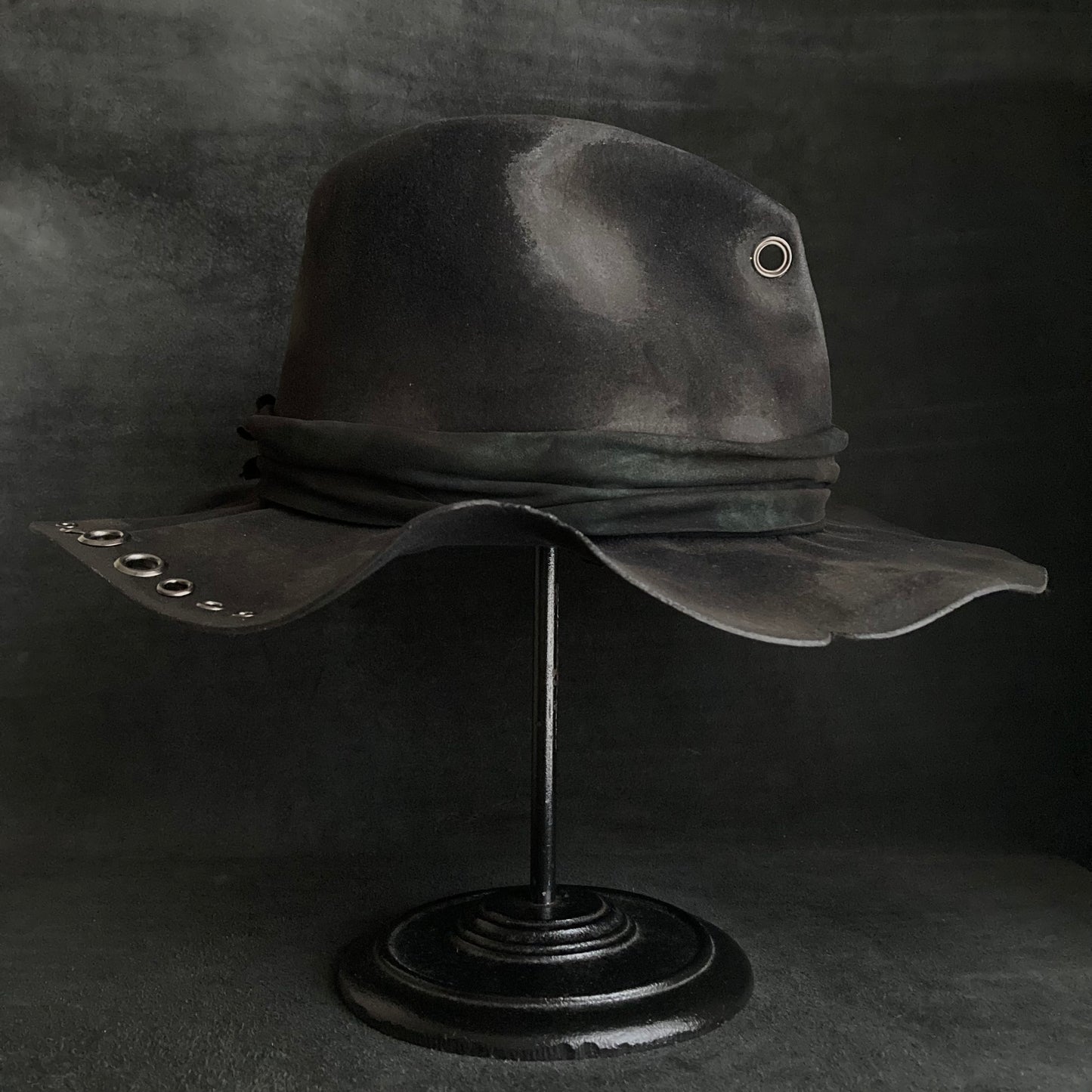 Eyelet burned black rabbit fedora hat