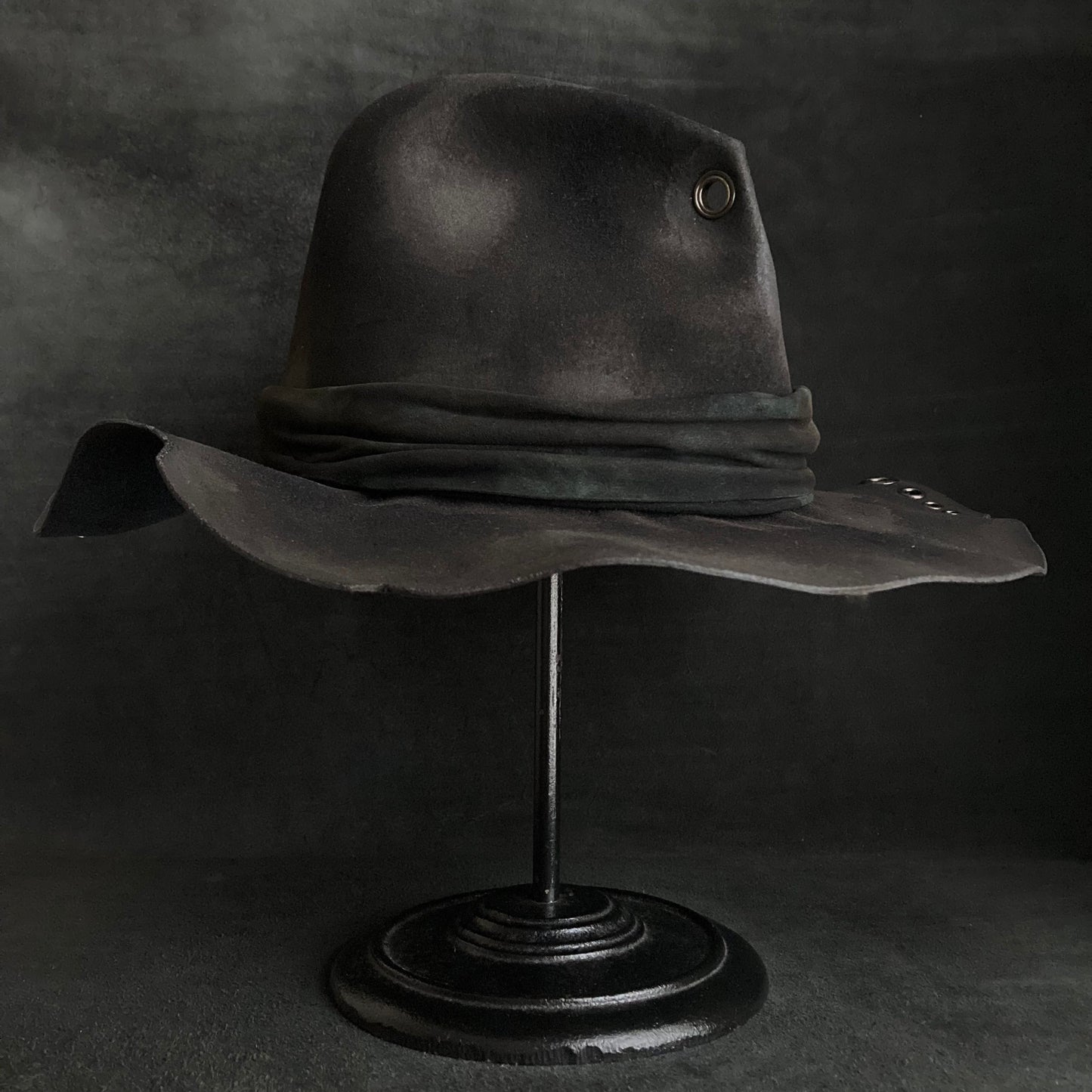 Eyelet burned black rabbit fedora hat