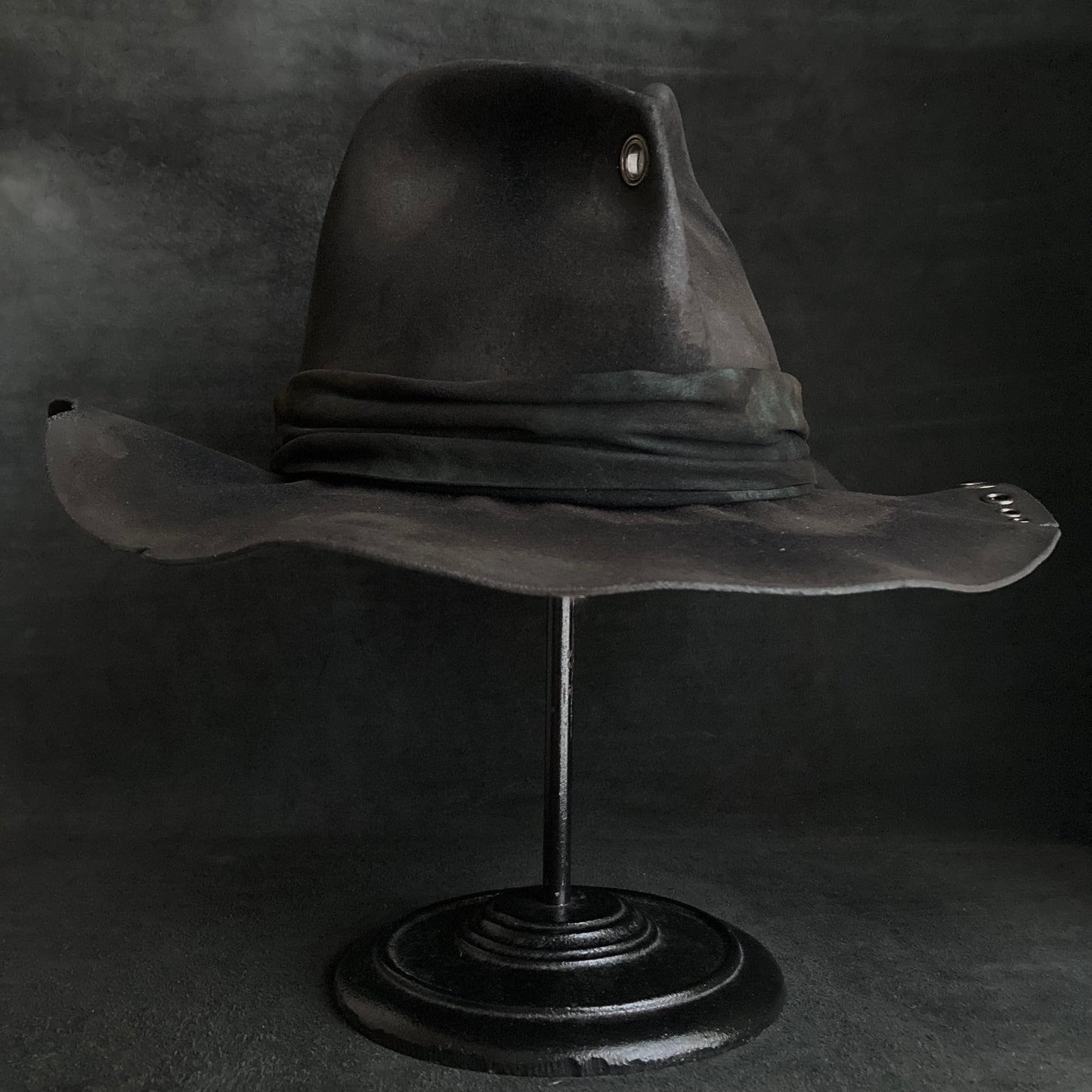 Eyelet burned black rabbit fedora hat