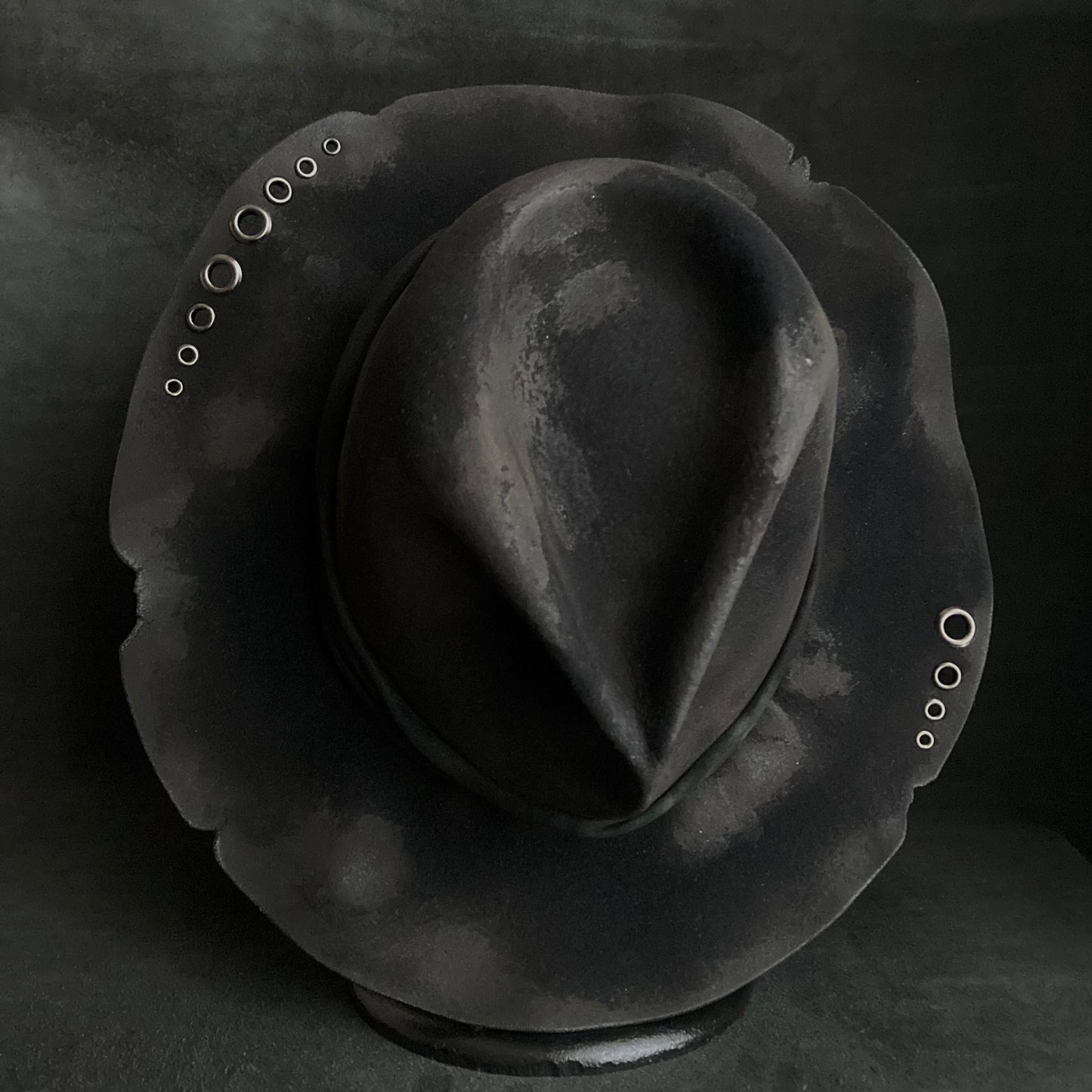 Eyelet burned black rabbit fedora hat