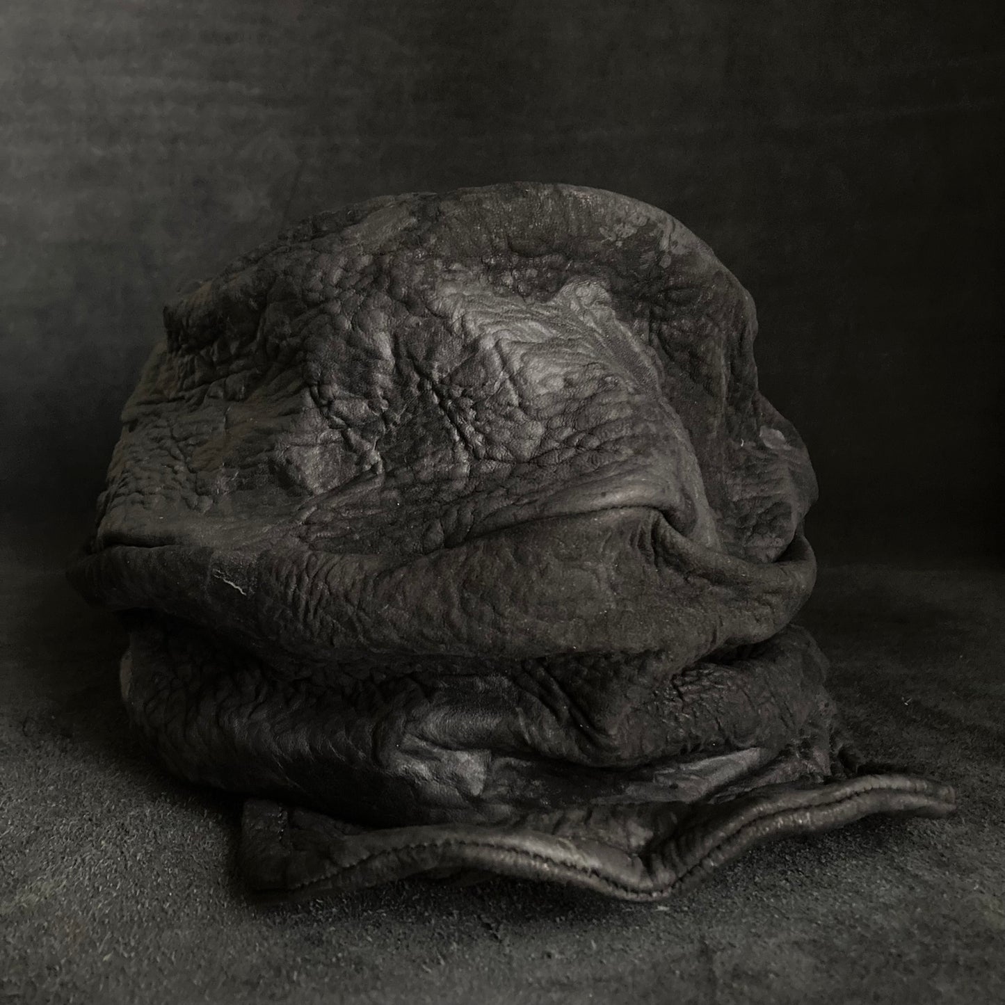 Grain sheepskin leather turn cap