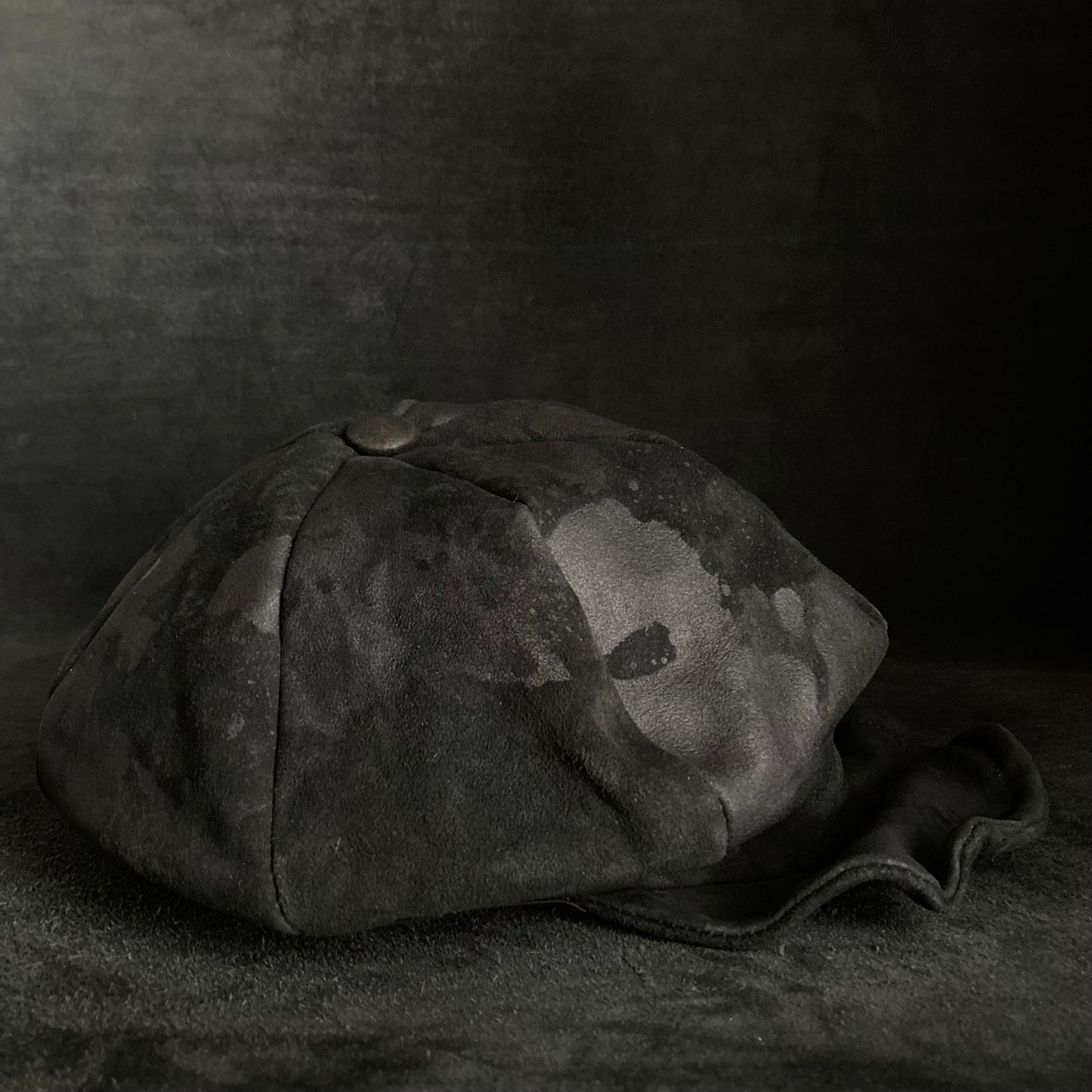 Black  bleached solid casquette