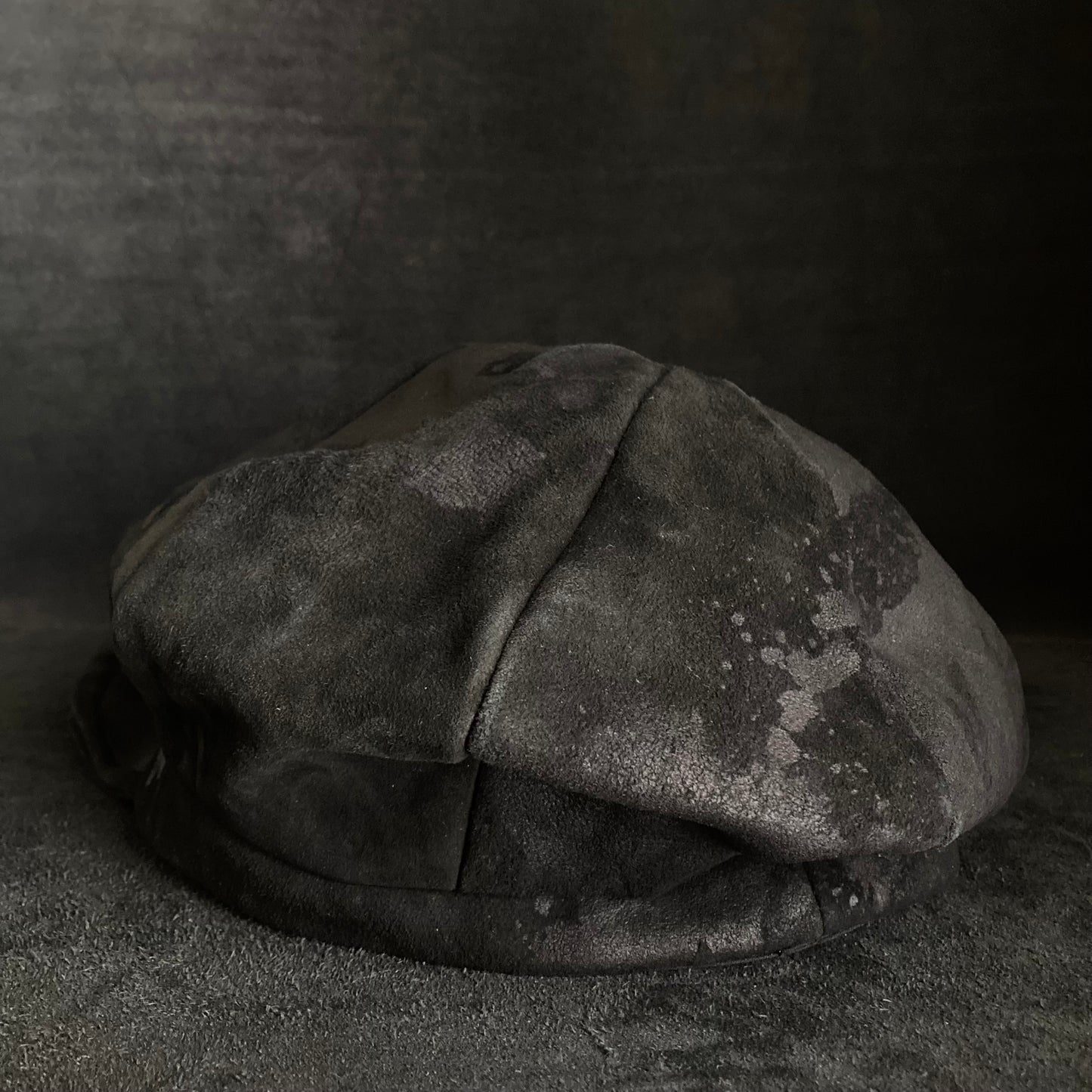Black  bleached solid casquette