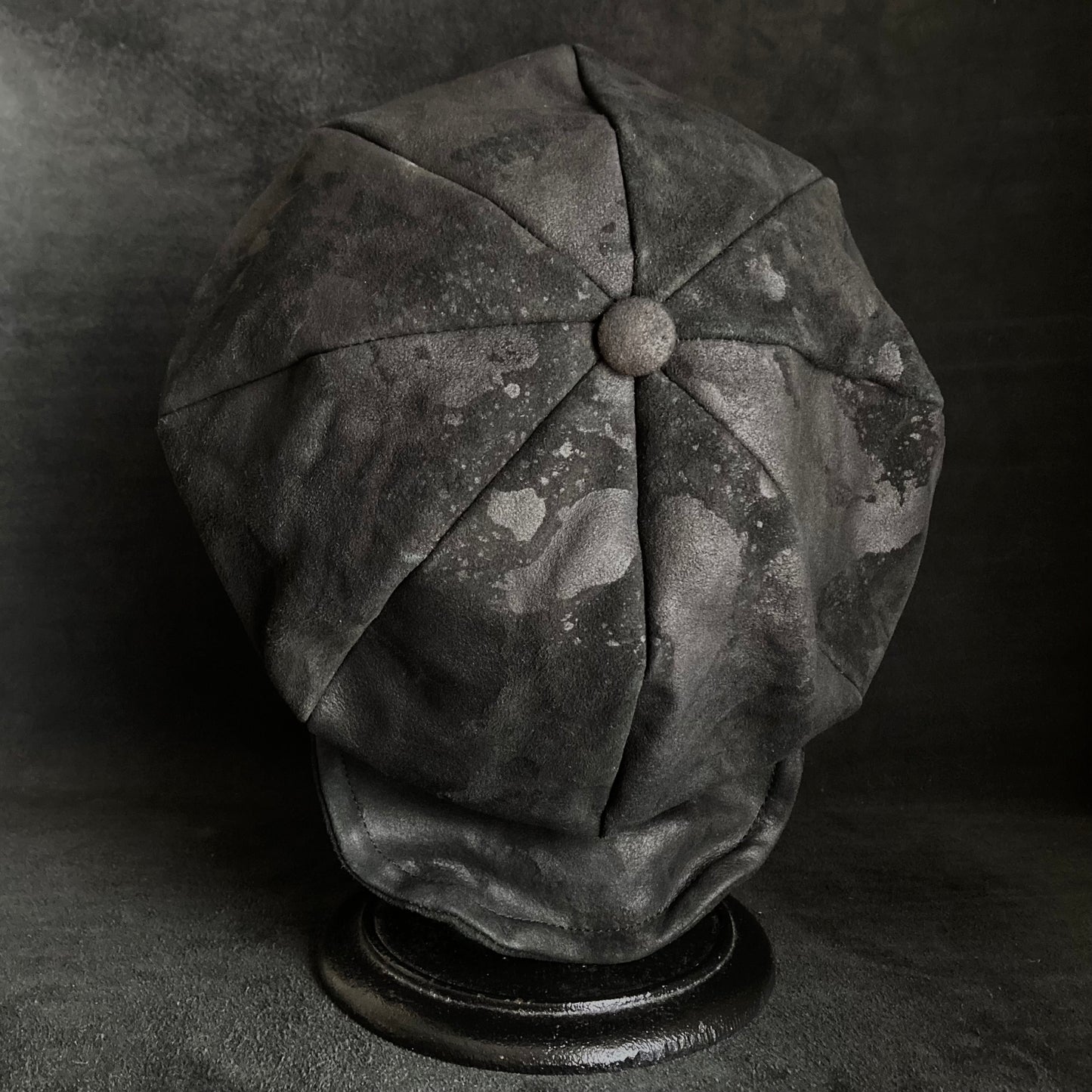 Black  bleached solid casquette