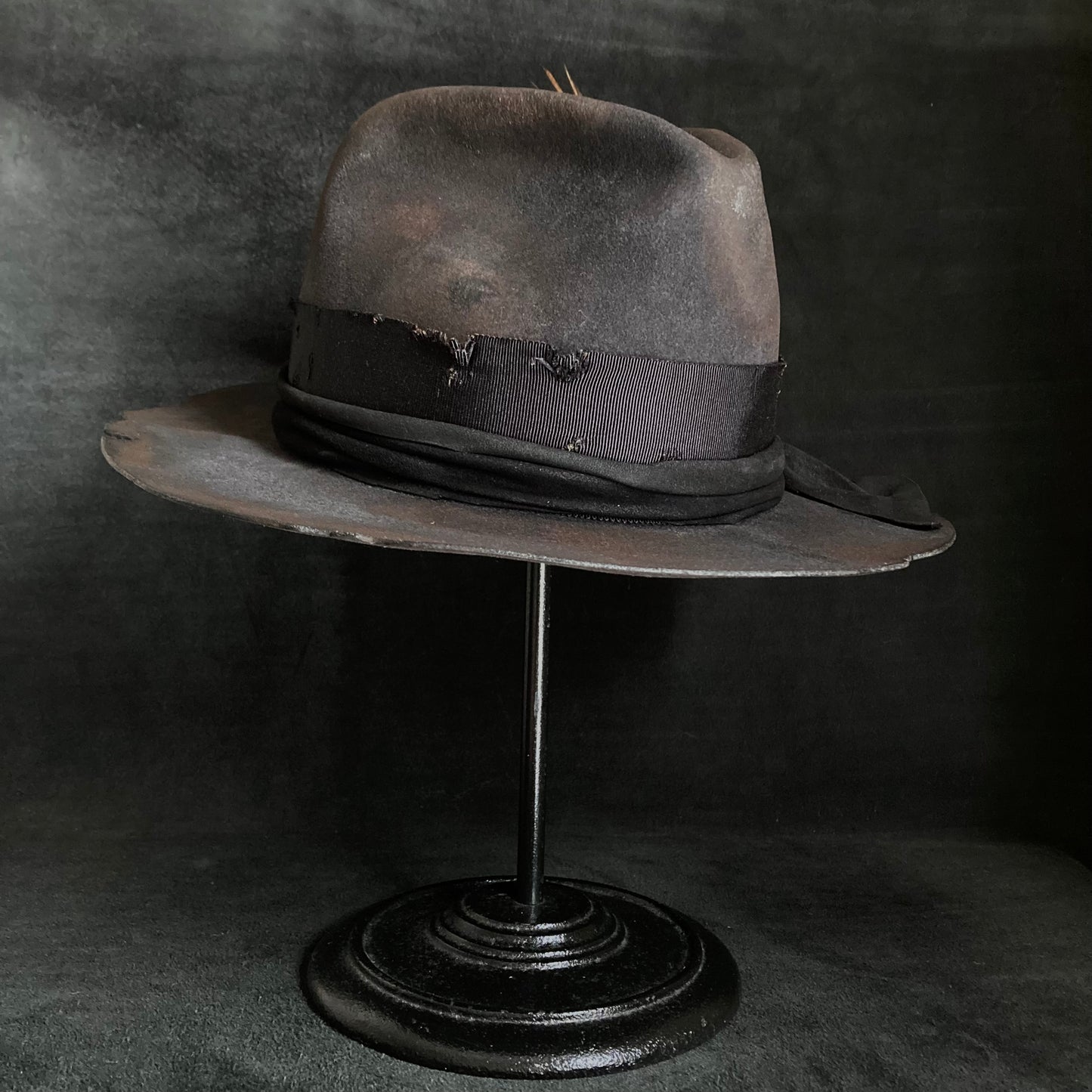 Burnt dark gray rabbit feather fedora hat
