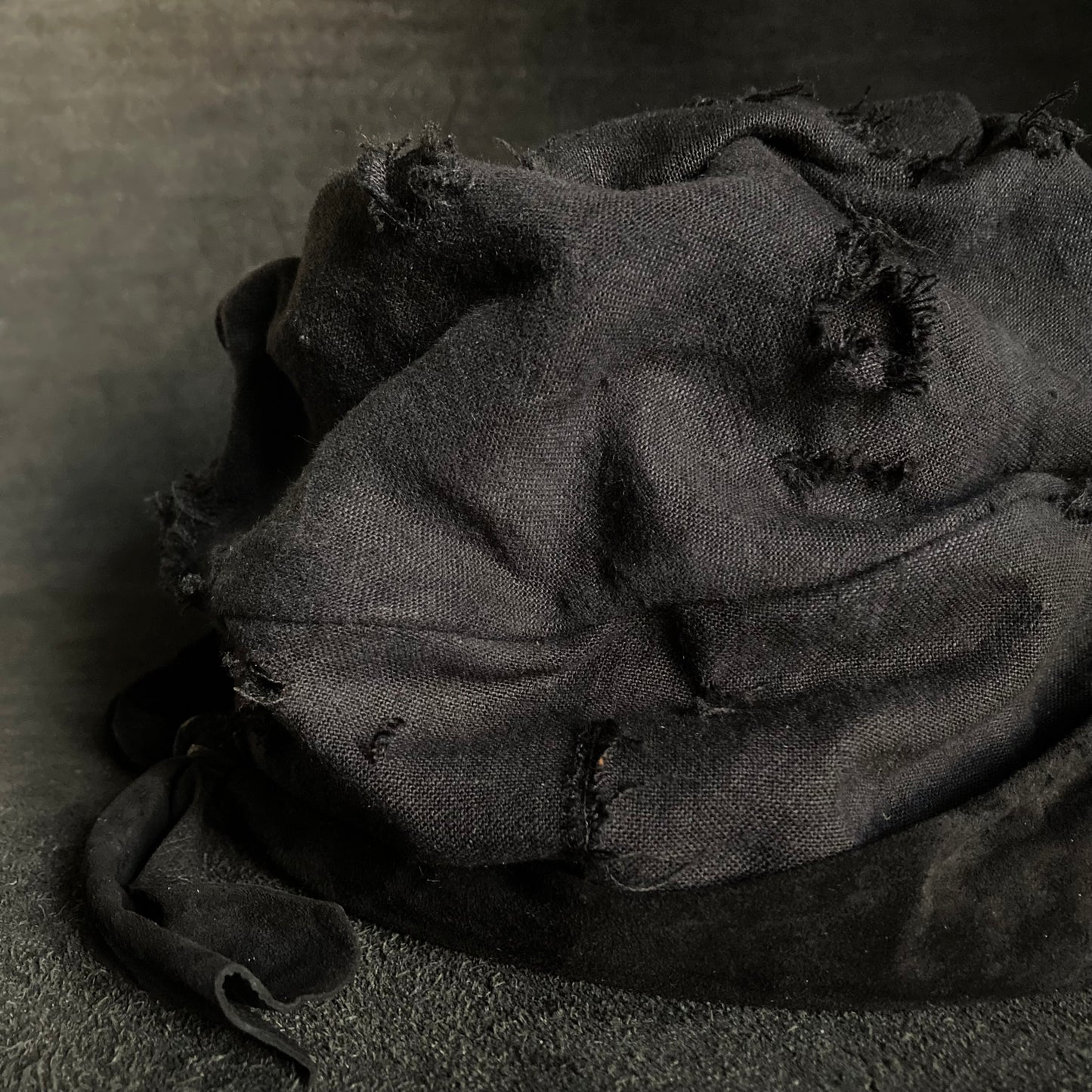 Black linen damage martial turn cap