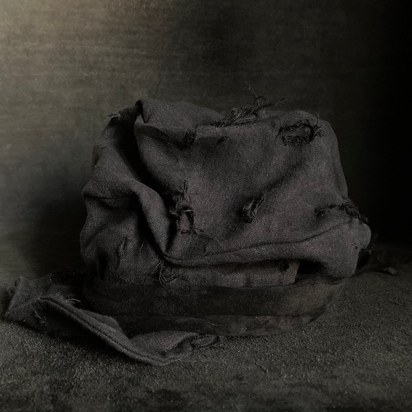 Black linen damage martial turn cap