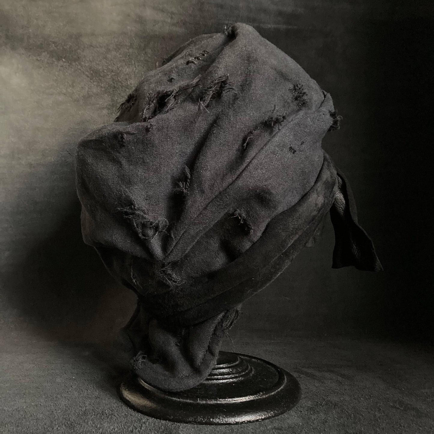 Black linen damage martial turn cap