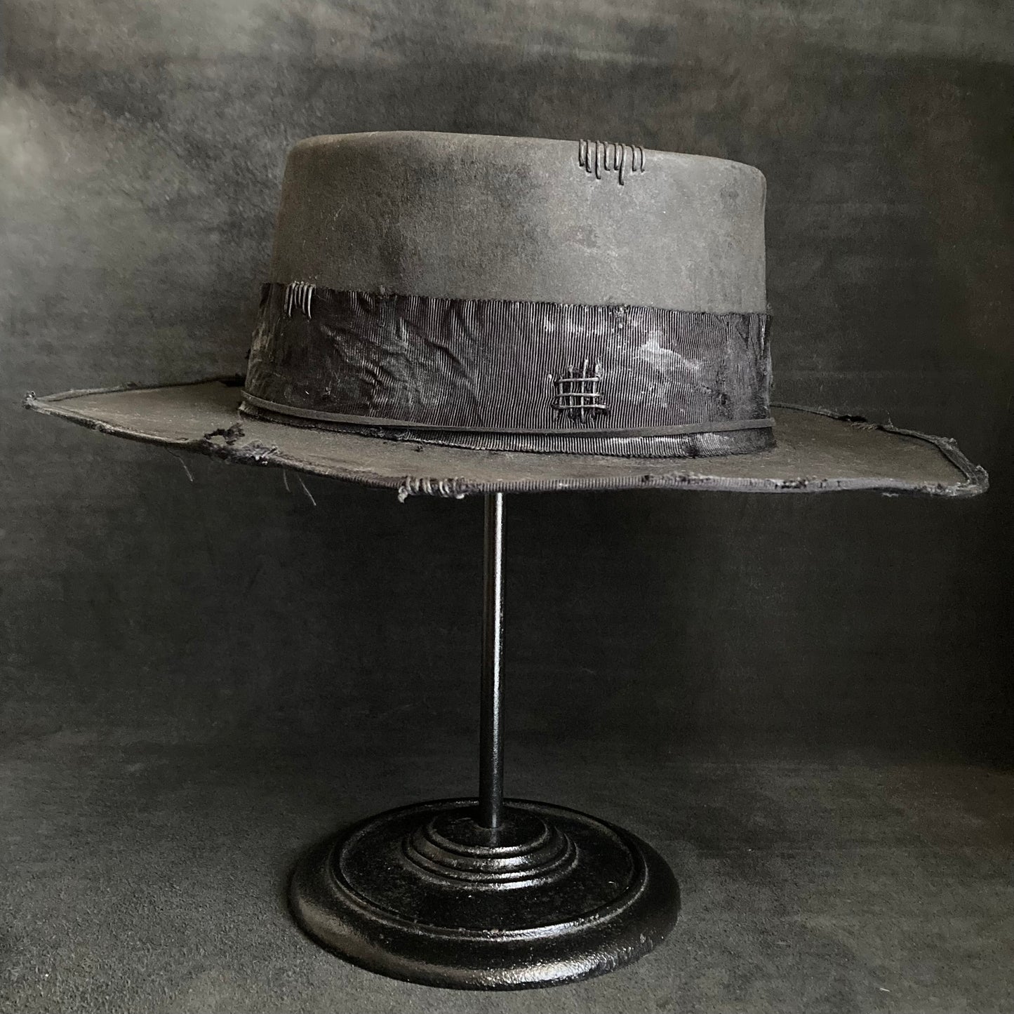 Charcoal damage grosgrain pork pie hat