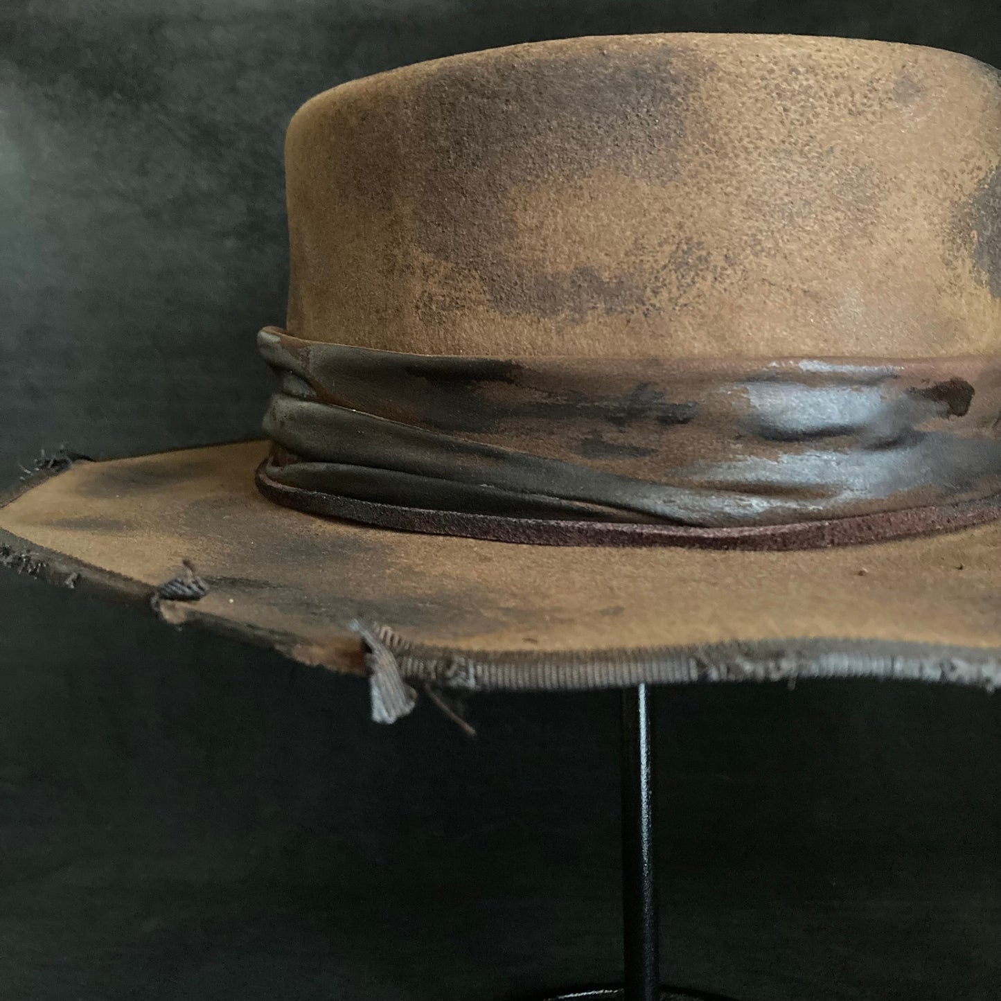 Burned dark camel flat hat