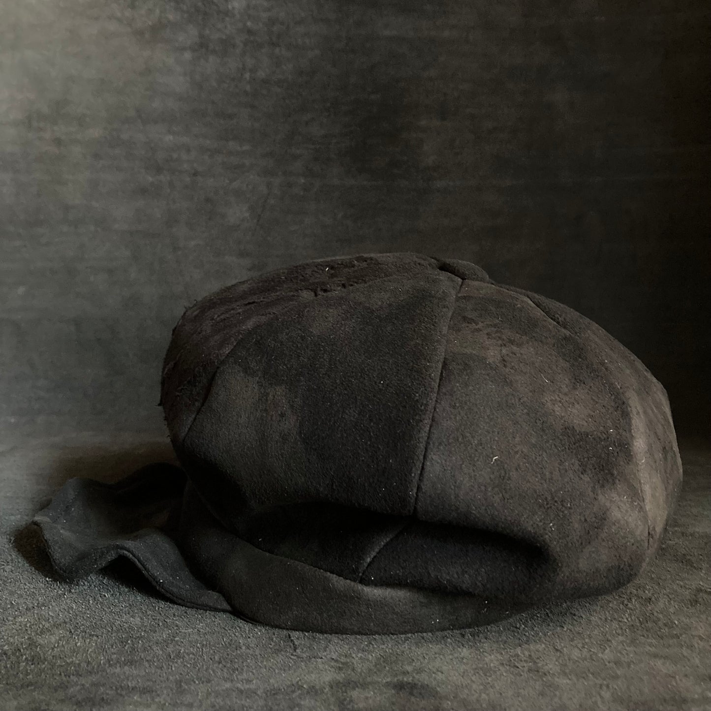 Black  leather bleached casquette