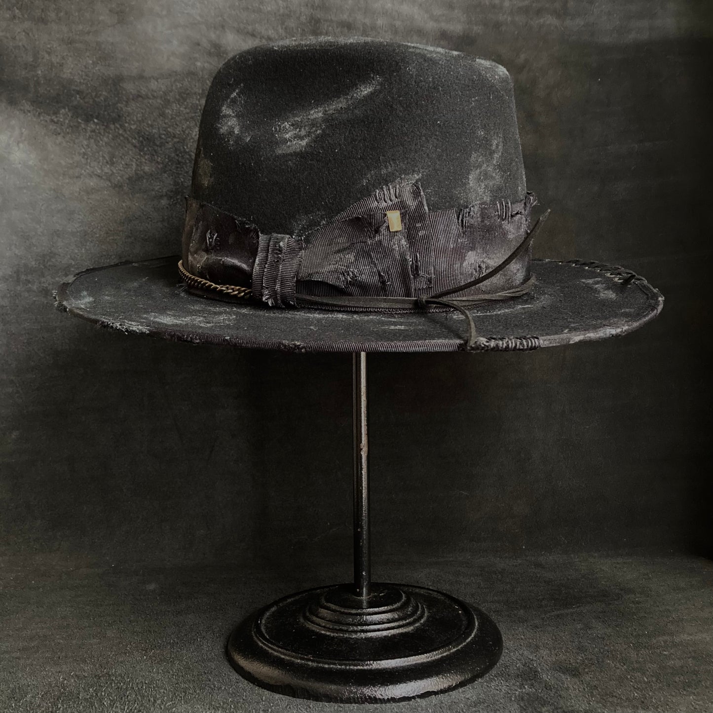 Stain paint western chain hat