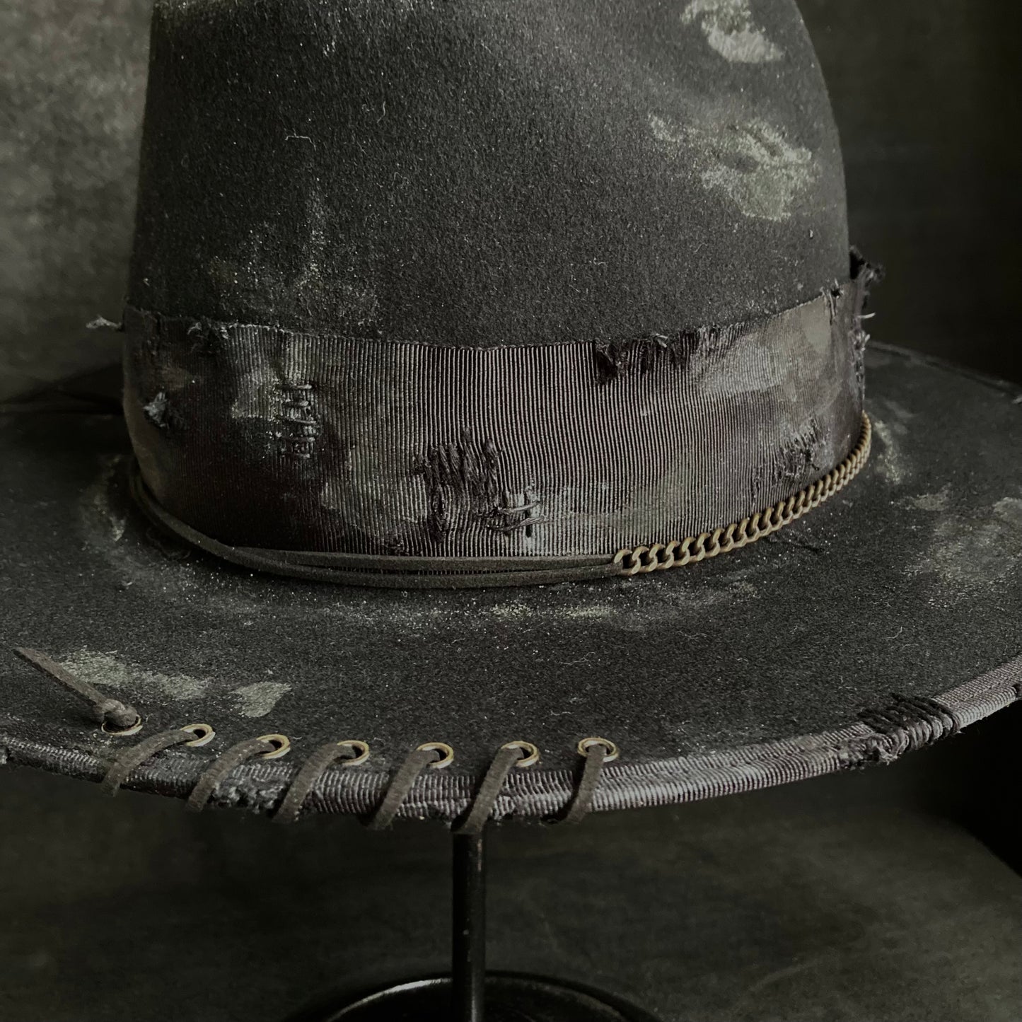 Stain paint western chain hat