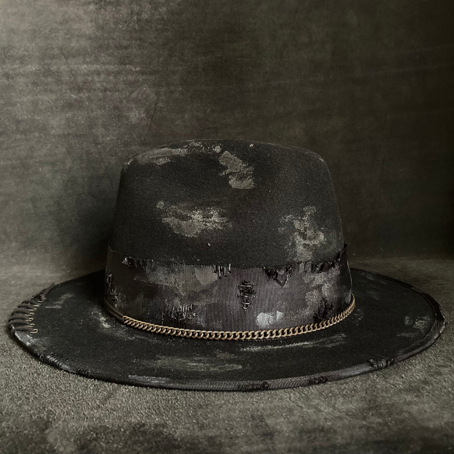 Stain paint western chain hat
